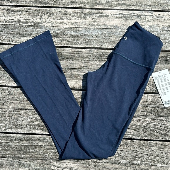 lululemon athletica Pants - Lululemon Align High-Rise Mini-Flared Pant 32" size 4 NWT
True Navy blue 💙